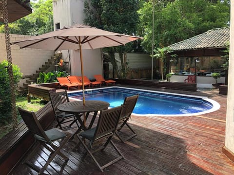 Chale Penedo no Centro com Piscina,Hidro e Sauna ! Apartment hotel in Resende