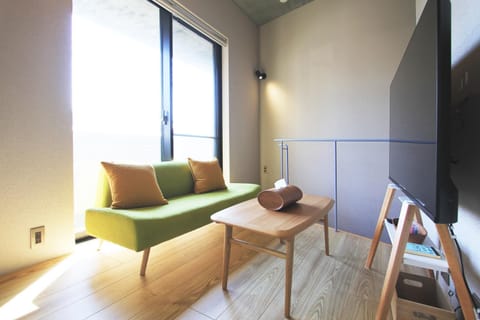 Living room, Photo of the whole room