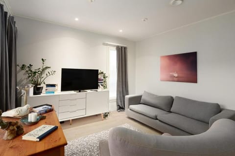 Communal lounge/ TV room, Evening entertainment