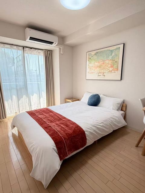 Bed, Photo of the whole room, Bedroom, air conditioner