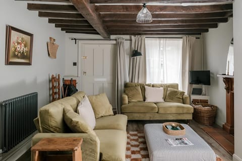 Communal lounge/ TV room, TV and multimedia, Living room