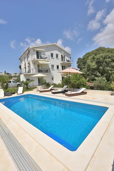 Property building, Swimming pool