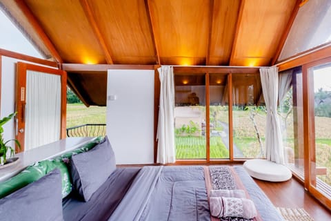 Day, View (from property/room), Garden view