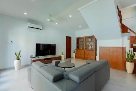 TV and multimedia, Living room, air conditioner