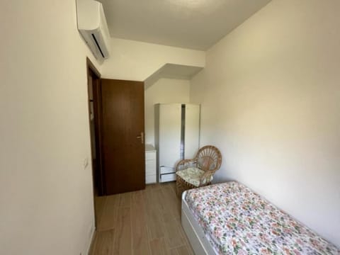 Villetta con giardino di fronte al mare House in Principina a Mare