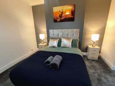 Sigma Deluxe Home, Free Gaming Apartment in England