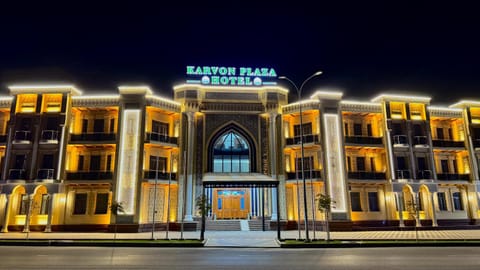 Property building, Night, Location