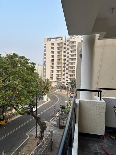 Day, Neighbourhood, Balcony/Terrace