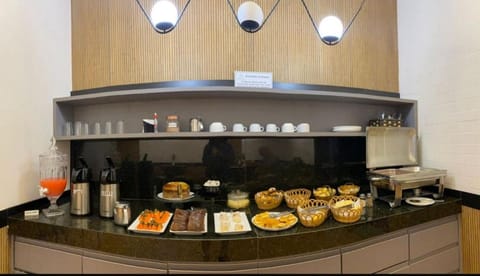 Breakfast, Buffet breakfast