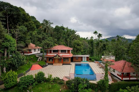 Property building, Restaurant/places to eat, Breakfast