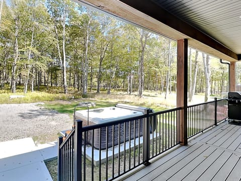 Holiday House House in McHenry