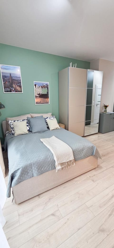 Bed, Bedroom, wardrobe