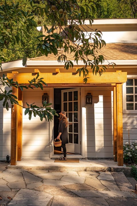 Sunny Designer Retreat with Gym & Game Room House in Monte Rio