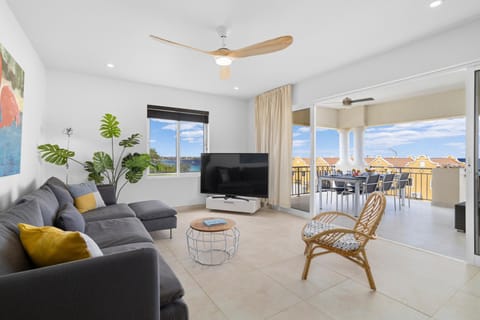 Balcony/Terrace, Living room