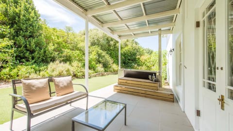 Patio, Spring, Day, Garden, View (from property/room), Balcony/Terrace, Seating area, Garden view