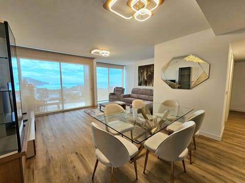 Communal lounge/ TV room, Living room, Dining area