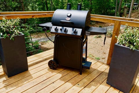 BBQ facilities, On site, Area and facilities