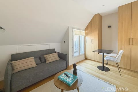 Charming Studio in the Heart of Paris 8th Apartment in Paris