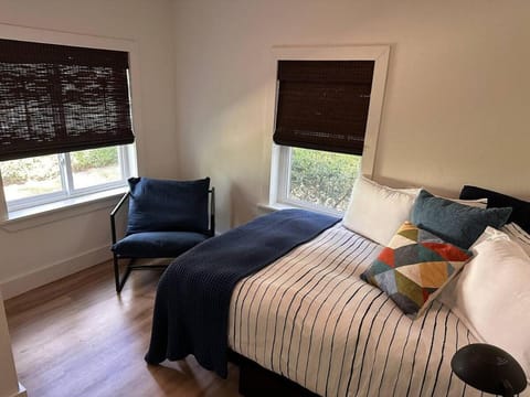 Campus Close Game Dates Open, Pets YES Apartment in Tallahassee