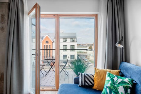 Photo of the whole room, Seating area