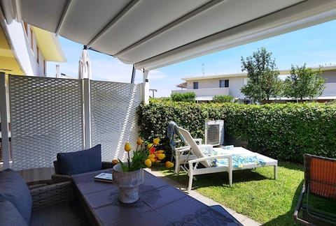 Day, Garden, Balcony/Terrace, Garden view