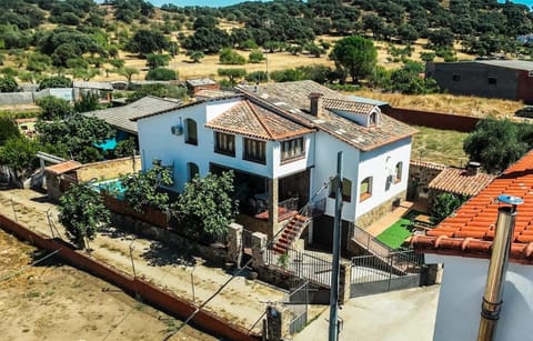 Property building, BBQ facilities, Garden, Swimming pool