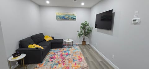 Communal lounge/ TV room, TV and multimedia, Living room, Seating area