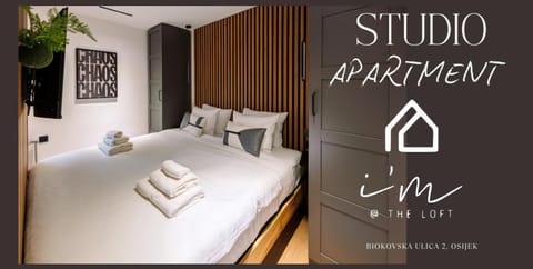 Bed, Property logo or sign, Photo of the whole room, Bedroom, Text overlay