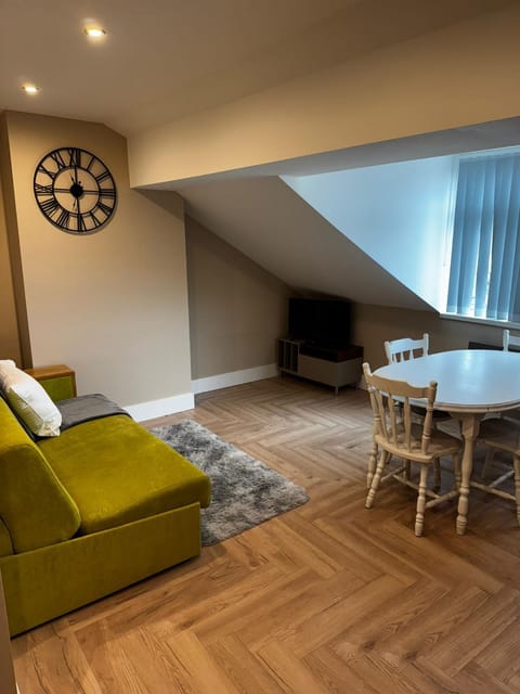 Living room, Dining area, kitchen