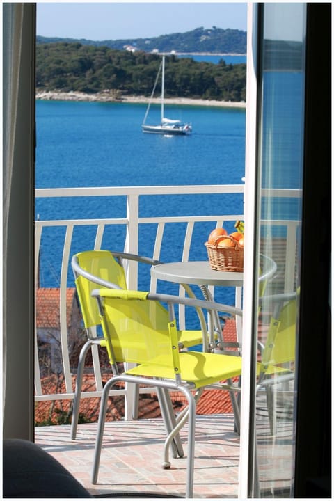 Day, View (from property/room), Balcony/Terrace, Seating area, Sea view