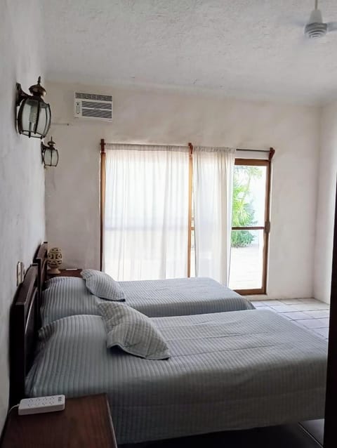 Bed, Photo of the whole room, Bedroom, air conditioner