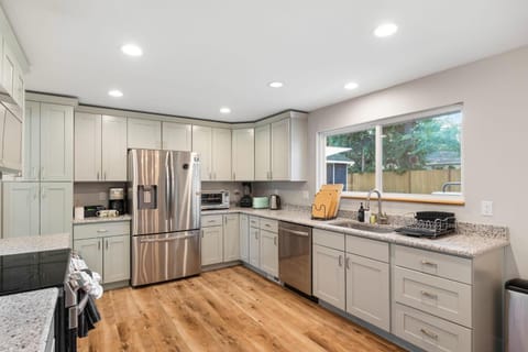 Perch - Strattonwood Stay House in Kirkland