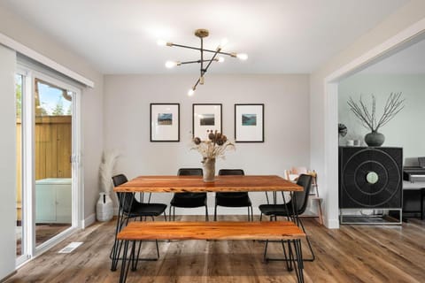 Perch - Strattonwood Stay House in Kirkland