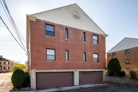 Pet-Friendly Serenity Spot on Dorthy Lane Apartment in Kettering