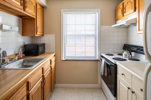 Pet-Friendly Serenity Spot on Dorthy Lane Apartment in Kettering