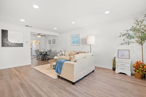 734 Glendora House in Glendora