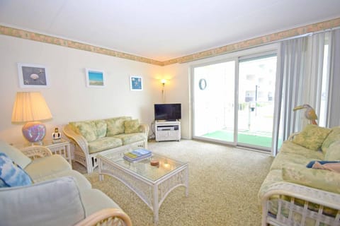 Thunder Island 43B House in Isle of Wight Bay