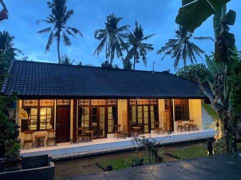 Property building, Garden view