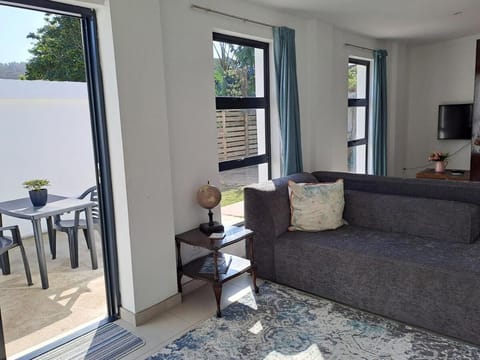 Shelly's Place Apartment in Plettenberg Bay