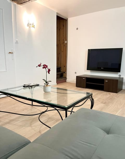 Maison au Mesnil Amelot House in Île-de-France