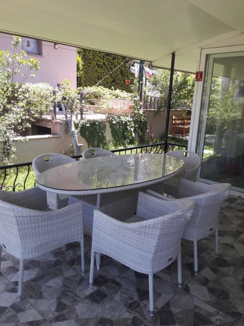 duplex house with private garden Villa in İzmir Province