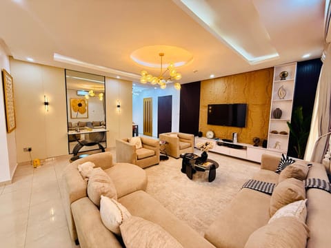 TV and multimedia, Living room, Evening entertainment