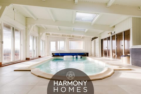Hot Tub, Sauna, Steam room, Swimming pool