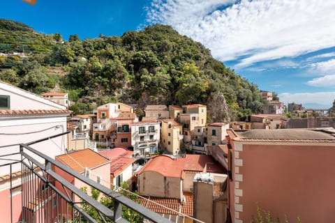 Ce Tour - Cetara Guest House Bed and Breakfast in Cetara