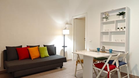 Hostdomus - Oscar's House Apartment in Albenga