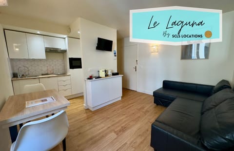 TV and multimedia, Kitchen or kitchenette, Living room