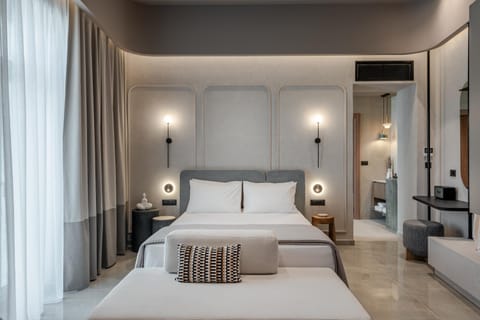 Bed, TV and multimedia, Photo of the whole room, Bedroom, towels