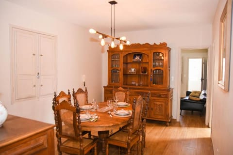 Apartamento no Centro Histórico Próximo as Igrejas e UFSJ Com Garagem Apartment in State of Rio de Janeiro