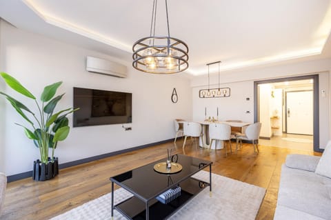 TV and multimedia, Seating area