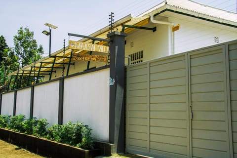 Property building, Neighbourhood